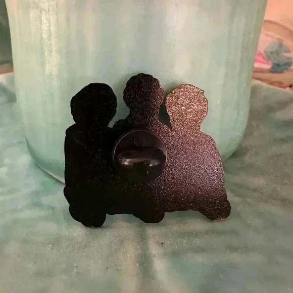 Jean Jacket Pin - Picture 5 of 5